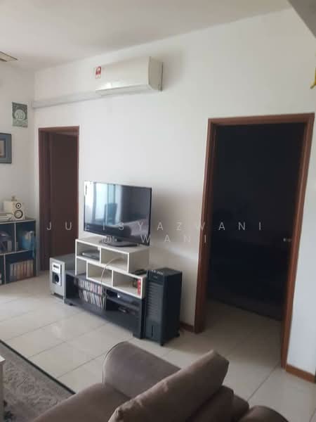 Apartment for Sale at Green Suria @ Bandar Tun Hussein Onn - Julisyazwani @ Wani - Living Room - PropertyGuru.com.my