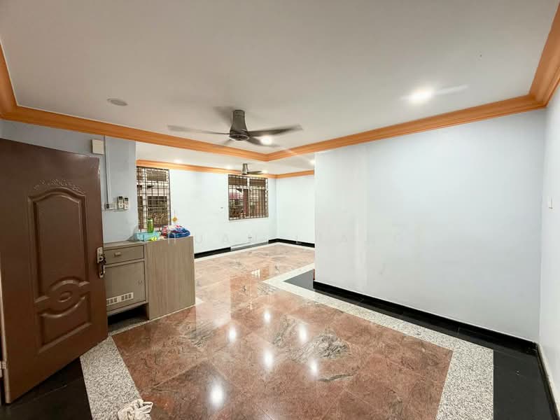Semi-Detached House for Sale in Taman Bukit Kempas (Tampoi) - Chuan Liang - Living Room - PropertyGuru.com.my