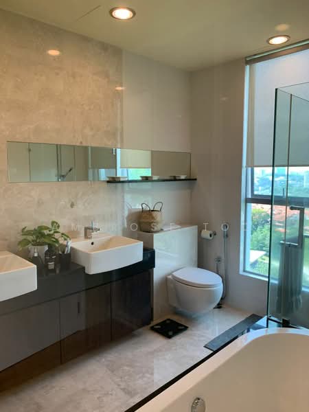 Kondominium untuk Dijual di Kiaramas Danai - Ambrose Too - Bathroom - PropertyGuru.com.my