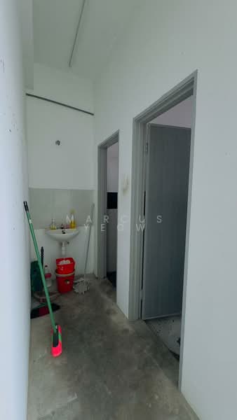Shop / Office for Rent in Taman Bukit Blossom (Seremban) - Marcus Yeow - Corridor - PropertyGuru.com.my