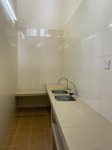 Rumah Teres 2.5 Tingkat untuk Dijual di Taman Sri Sinar (Segambut) - Dickson Lau - Kitchen - PropertyGuru.com.my
