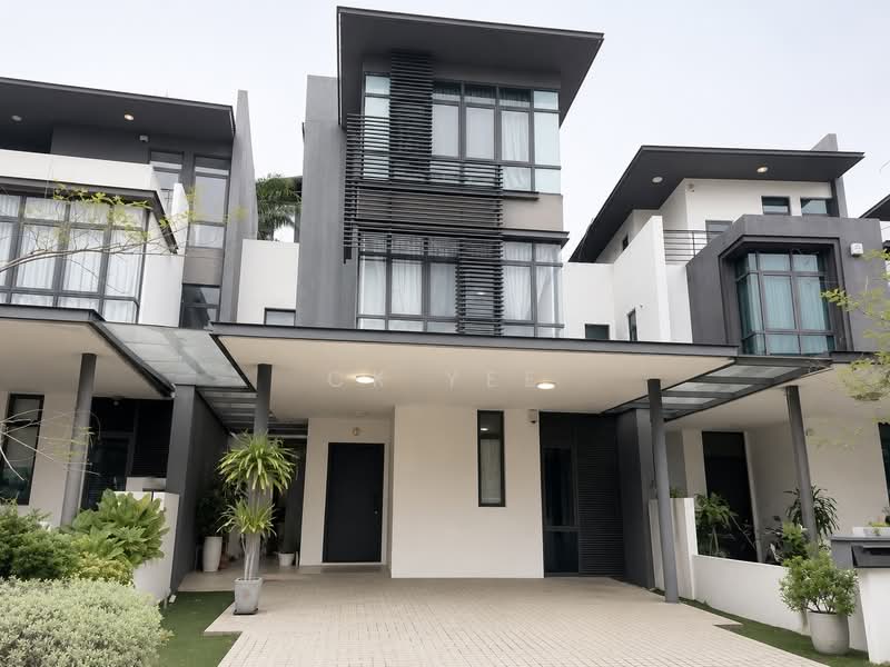 Terraced House for Sale in Serdang (Seri Kembangan) - CK Yee - Exterior - PropertyGuru.com.my