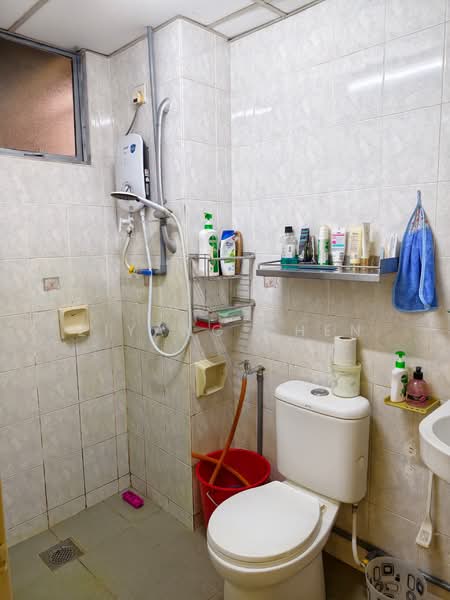 Kondominium untuk Dijual di Villa Angsana - Ziyang Chen - Bathroom - PropertyGuru.com.my