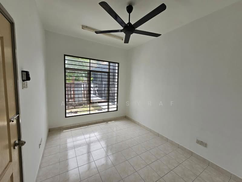 1-storey Terraced House for Sale in Bandar Bukit Raja (Klang) - Amir Asyraf - PropertyGuru.com.my