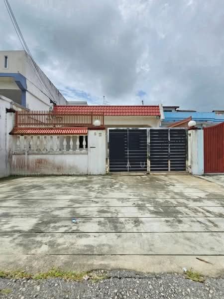 1-storey Terraced House for Sale in Taman Johor Jaya (Johor Bahru) - JAN AU - Exterior - PropertyGuru.com.my