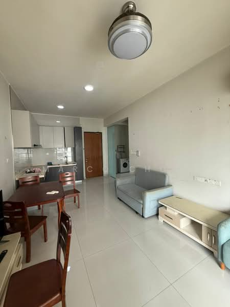 Condominium for Rent at Amberside @ Country Garden Danga Bay - Marco Choo - Living Room - PropertyGuru.com.my