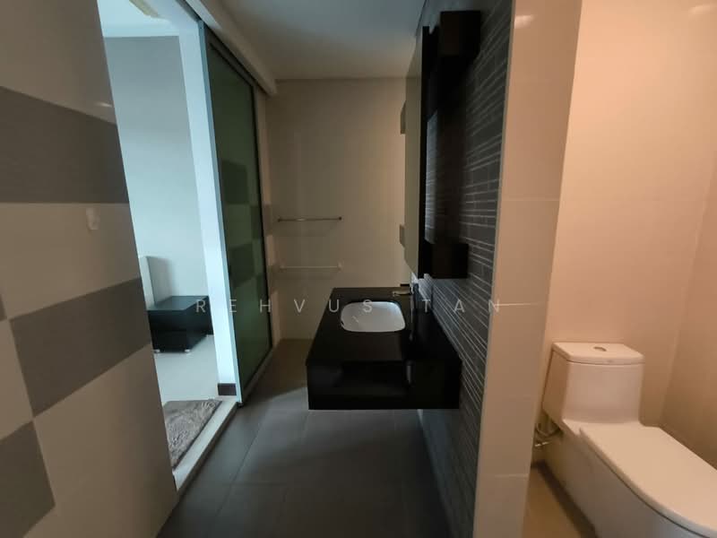 Condominium for Rent at Hampshire Residences - Rehvus Tan - Bathroom - PropertyGuru.com.my
