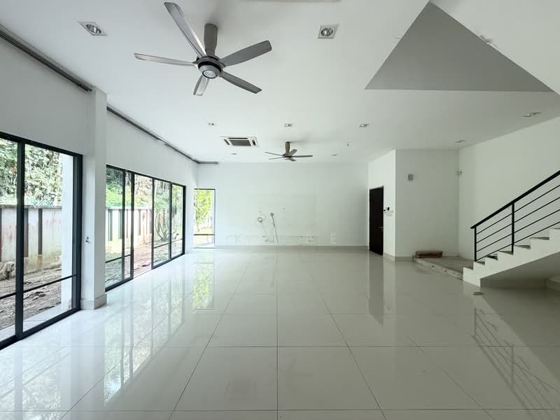 Semi-Detached House for Sale in Bandar Kinrara Seksyen 1 (Bandar Kinrara) - CK Yee - Living Room - PropertyGuru.com.my