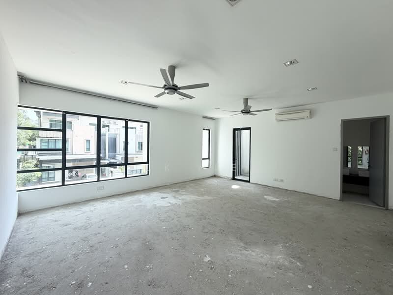 Semi-Detached House for Sale in Bandar Kinrara Seksyen 1 (Bandar Kinrara) - CK Yee - Living Room - PropertyGuru.com.my