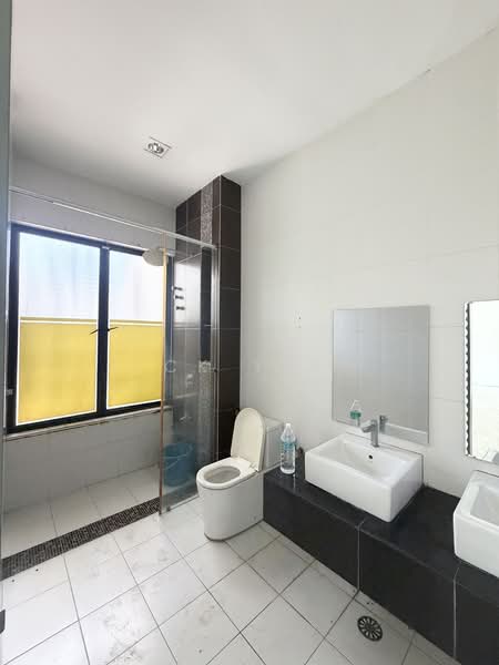 Semi-Detached House for Sale in Bandar Kinrara Seksyen 1 (Bandar Kinrara) - CK Yee - Bathroom - PropertyGuru.com.my