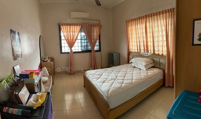2-storey Terraced House for Sale in Taman Pelangi (Johor Bahru) - Pooi Leen Voon - Bedroom - PropertyGuru.com.my