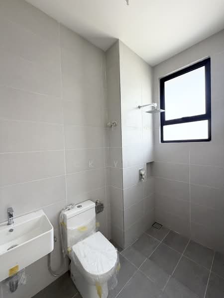 Semi-Detached House for Sale in Bandar Kinrara Seksyen 1 (Bandar Kinrara) - CK Yee - Bathroom - PropertyGuru.com.my