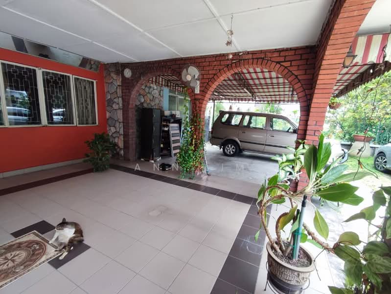Bungalow for Sale in Seksyen 18 (Petaling Jaya) - Ann Lim - Exterior - PropertyGuru.com.my