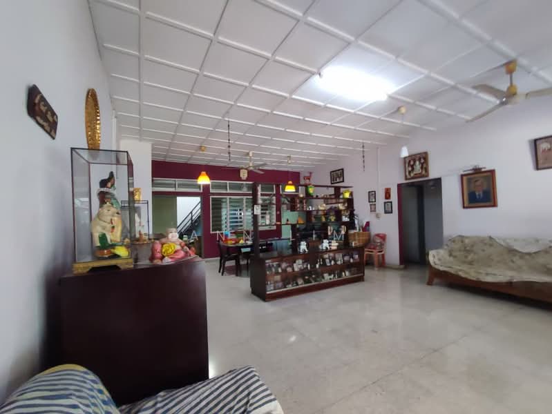 Bungalow for Sale in Seksyen 18 (Petaling Jaya) - Ann Lim - Living Room - PropertyGuru.com.my