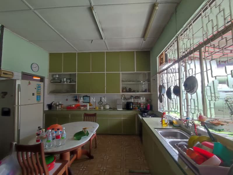Bungalow for Sale in Seksyen 18 (Petaling Jaya) - Ann Lim - Kitchen - PropertyGuru.com.my
