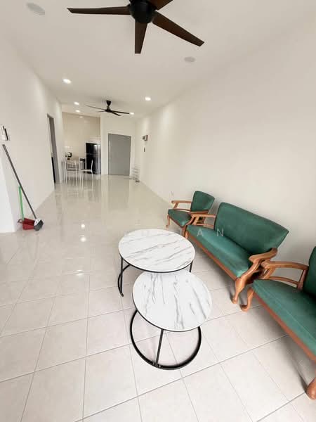 Pangsapuri untuk Disewa di SP Lodge Sri Pertiwi - Jeno Tan - Living Room - PropertyGuru.com.my