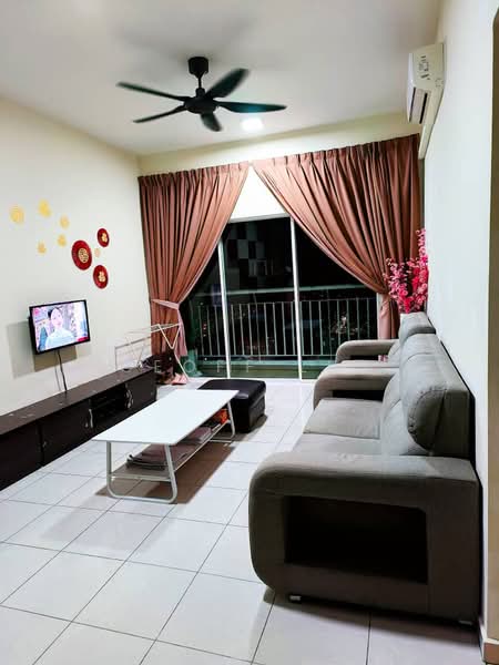 Kondominium untuk Dijual di The iResidence - Geoff Lim - Living Room - PropertyGuru.com.my