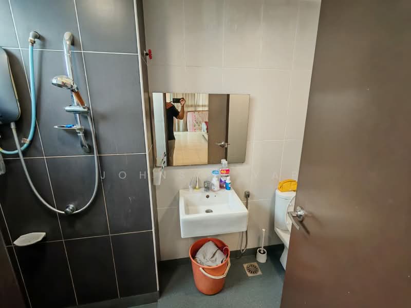 Servis Apartment untuk Dijual di The Garden Residences - Johnson Yap - Bathroom - PropertyGuru.com.my