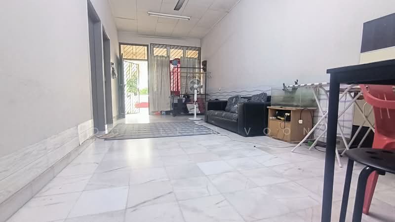1-storey Terraced House for Sale in Taman Daya (Johor Bahru) - Pooi Leen Voon - Living Room - PropertyGuru.com.my
