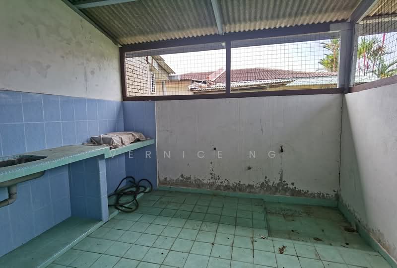 Semi-Detached House for Sale in Sepang (Selangor) - Vernice Ng - Kitchen - PropertyGuru.com.my
