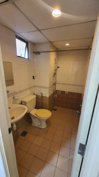 Kondominium untuk Disewa di Kiaramas Sutera - Gordon Goh - Bathroom - PropertyGuru.com.my