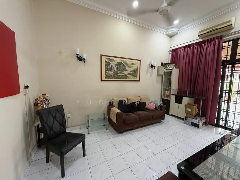 1-storey Terraced House for Sale in Taman Molek (Johor Bahru) - Yucong . - Living Room - PropertyGuru.com.my