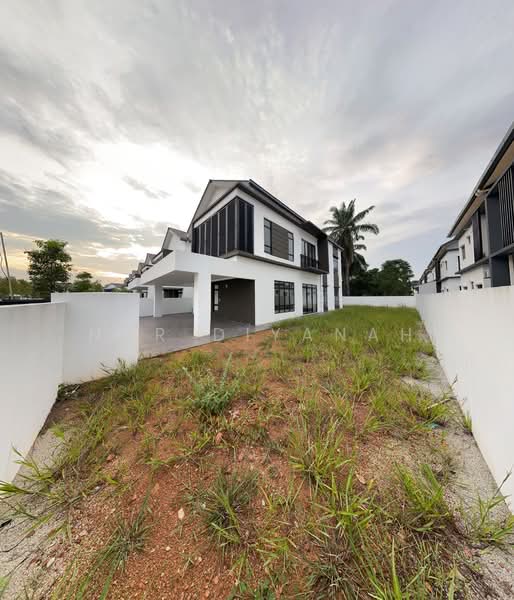 Rumah Berkembar untuk Dijual di Dengkil (Selangor) - Nur Diyanah - PropertyGuru.com.my