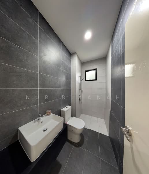 Rumah Berkembar untuk Dijual di Dengkil (Selangor) - Nur Diyanah - PropertyGuru.com.my