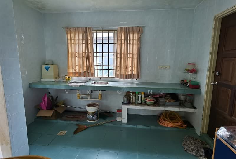 Bungalow for Sale in Pantai Sepang Putra (Sepang) - Vernice Ng - Kitchen - PropertyGuru.com.my