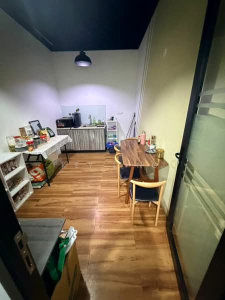 Office for Rent in I-City (Shah Alam) - Key Ling - Kitchen - PropertyGuru.com.my