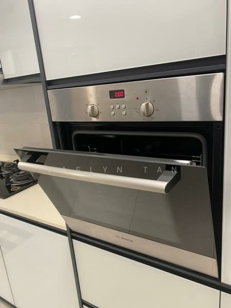 Apartment for Rent at THE STRAITS VIEW RESIDENCES - Jaslyn Tan - Kitchen - PropertyGuru.com.my