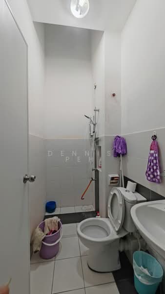 Rumah Teres 2 Tingkat untuk Dijual di Setia Tropika (Johor Bahru) - Dennis Peh - Bathroom - PropertyGuru.com.my