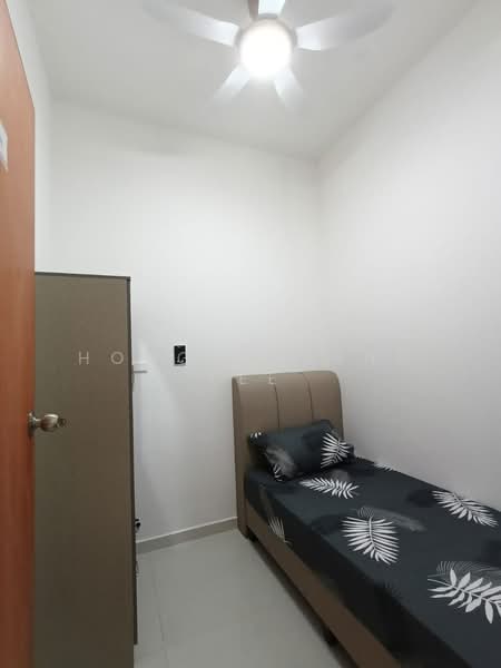 Kondominium untuk Disewa di Bay Laurel @ Country Garden Danga Bay - Hong Charng Lee - Bedroom - PropertyGuru.com.my