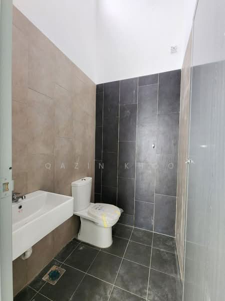 Rumah Teres 1 Tingkat untuk Disewa di Taman Meru (Ipoh) - Qazin Khoo - Bathroom - PropertyGuru.com.my