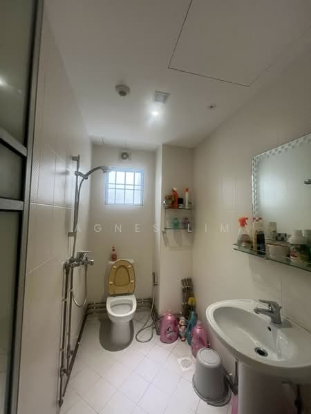 Kondominium untuk Dijual di Ridzuan Condominium - Agnes Lim - Bathroom - PropertyGuru.com.my