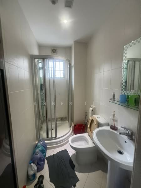 Kondominium untuk Dijual di Ridzuan Condominium - Agnes Lim - Bathroom - PropertyGuru.com.my