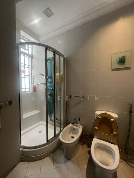 Kondominium untuk Dijual di Ridzuan Condominium - Agnes Lim - Bathroom - PropertyGuru.com.my