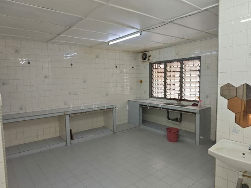 2-storey Terraced House for Sale in Taman Kosas (Ampang) - Janice Yap - Kitchen - PropertyGuru.com.my