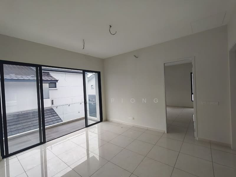 Bungalow House untuk Dijual di Taman Satu Krubong (Krubong) - Tim Piong - Living Room - PropertyGuru.com.my