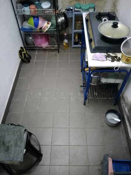 Pangsapuri untuk Dijual di Pangsapuri Akasia (Bandar Botanic) - Yap Chean Chong - Kitchen - PropertyGuru.com.my