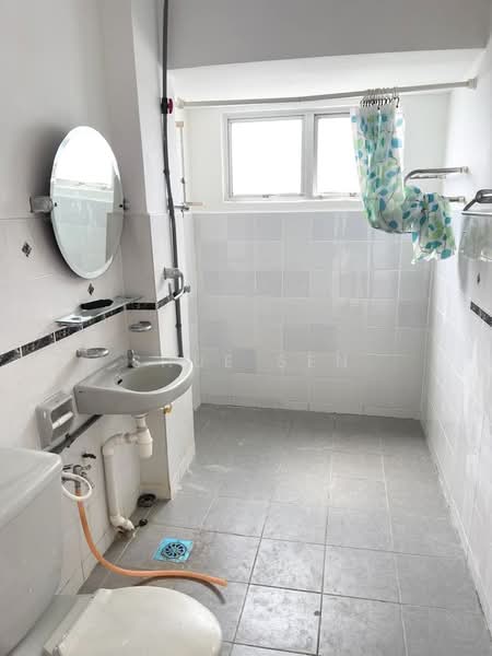 Kondominium untuk Disewa di Bam Villa - Shue Sen - Bathroom - PropertyGuru.com.my