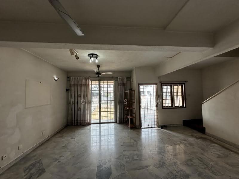 2-storey Terraced House for Sale in Usj 4 (Subang Jaya) - Tony Siow - Living Room - PropertyGuru.com.my