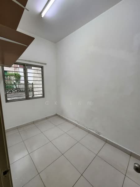 2-storey Terraced House for Rent in Taman Pelangi Semenyih 2 (Semenyih) - CK Law - Interior - PropertyGuru.com.my