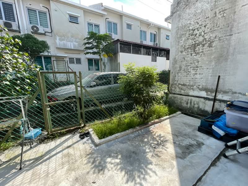 2-storey Terraced House for Rent in Taman Pelangi Semenyih 2 (Semenyih) - CK Law - Exterior - PropertyGuru.com.my