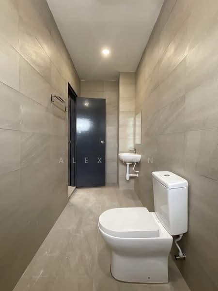 Rumah Teres 2 Tingkat untuk Dijual di Cyberjaya (Selangor) - Alex Tan - Bathroom - PropertyGuru.com.my