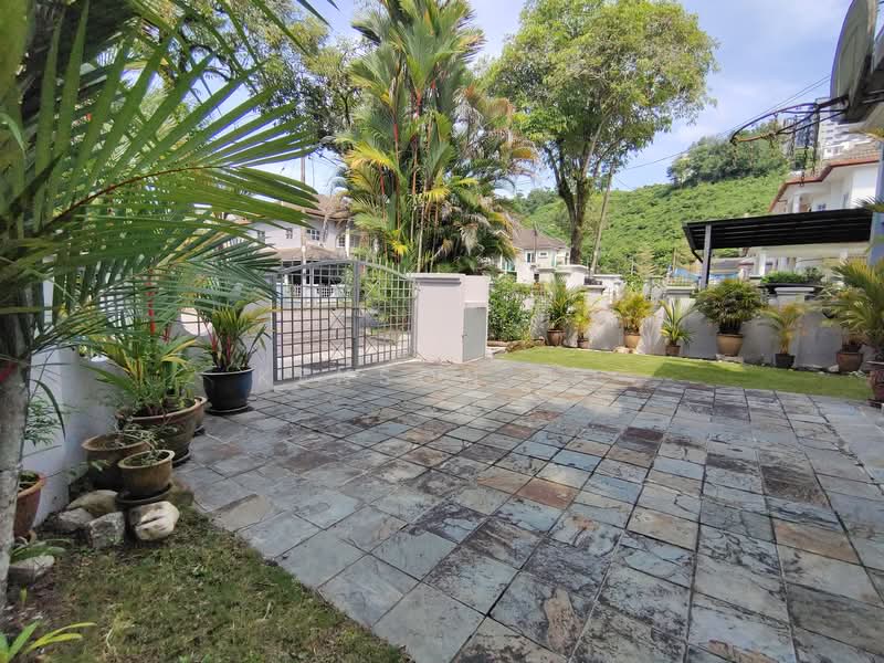 Rumah Berkembar untuk Dijual di Bukit Antarabangsa (Ulu Kelang) - Kenson Ho - Exterior - PropertyGuru.com.my