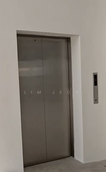 Factory for Sale in Klang (Selangor) - Lim Jeon - Corridor - PropertyGuru.com.my