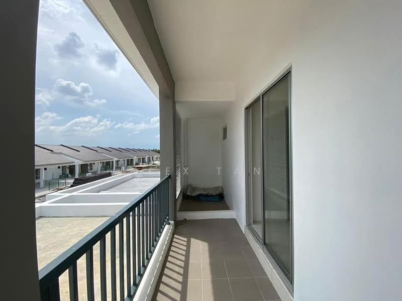 2-storey Terraced House for Sale in Klang (Selangor) - Alex Tan - Balcony - PropertyGuru.com.my
