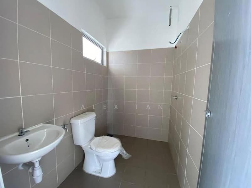 2-storey Terraced House for Sale in Klang (Selangor) - Alex Tan - Bathroom - PropertyGuru.com.my