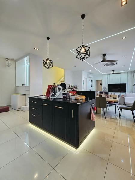 Rumah Kluster untuk Dijual di Taman Ekoflora (Johor Bahru) - Lui Lui - Kitchen - PropertyGuru.com.my